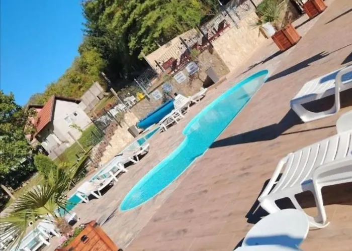 Elena Suncani Breg *