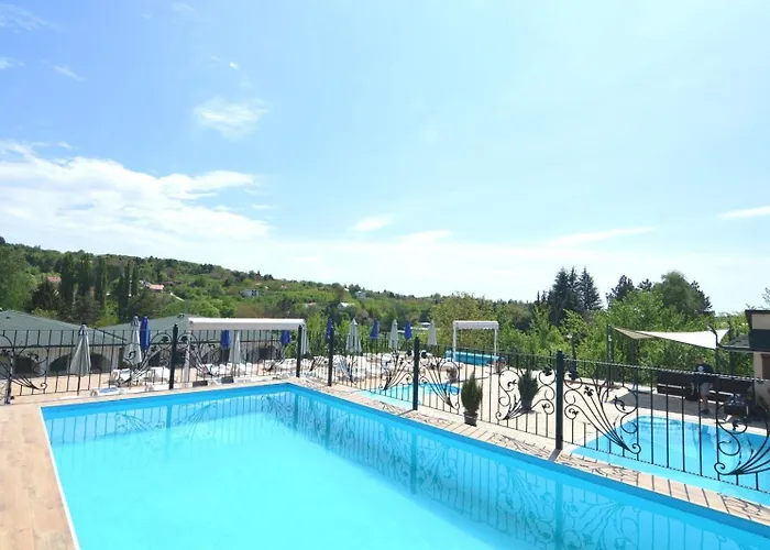 Elena Suncani Breg * Vrdnik